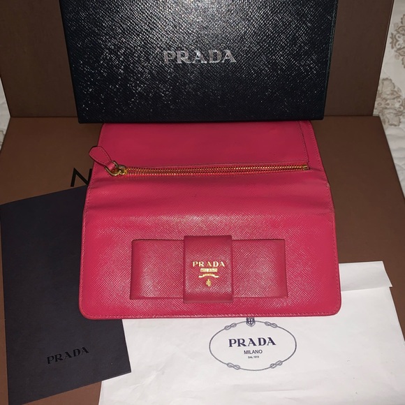 PRADA Saffiano ๐ฏ Authentic pink wallet - Picture 3 of 13